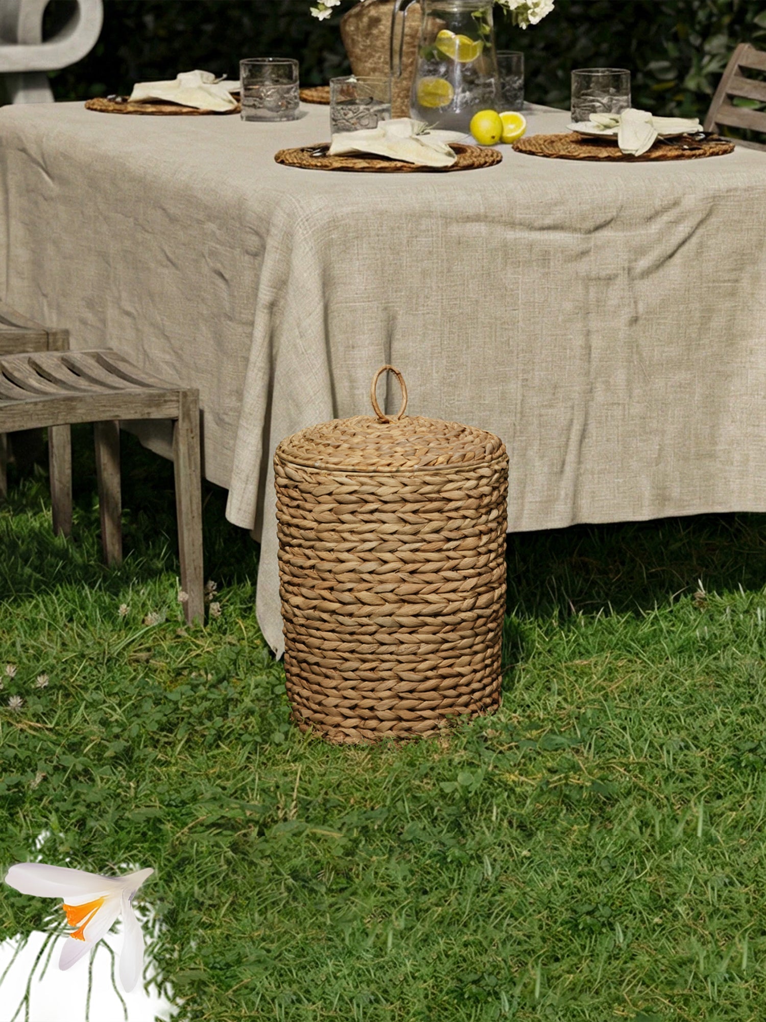 BLUEWEST 3 Gallons Wicker Trash Can with Lid - Bluewest